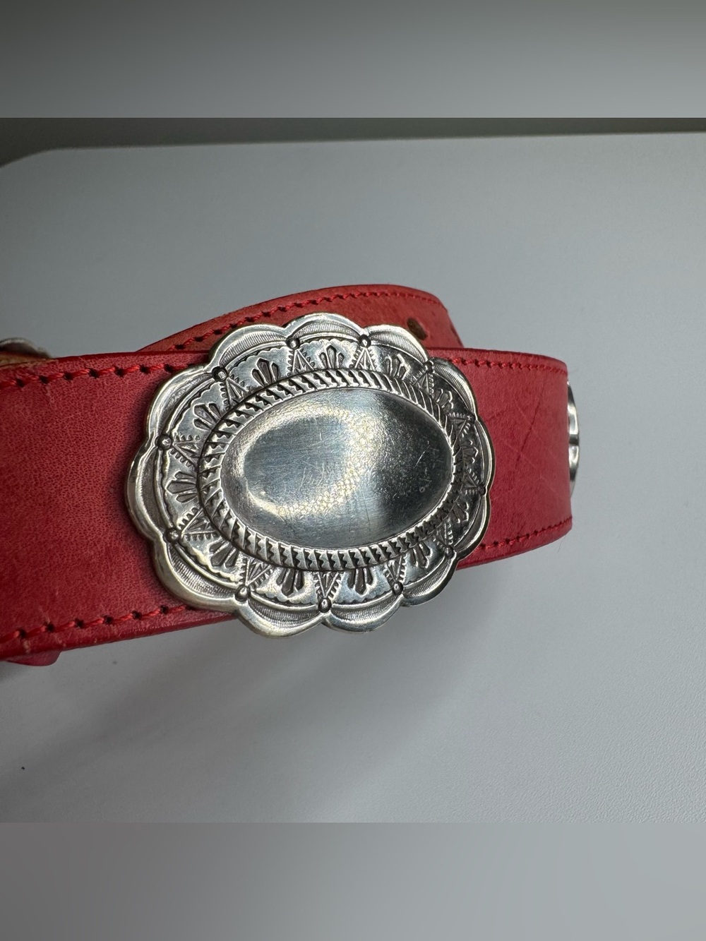 Vintage Justin Western Red Leather Silver Concho Belt Size 32 No Buckle Rodeo - Picture 4 of 10